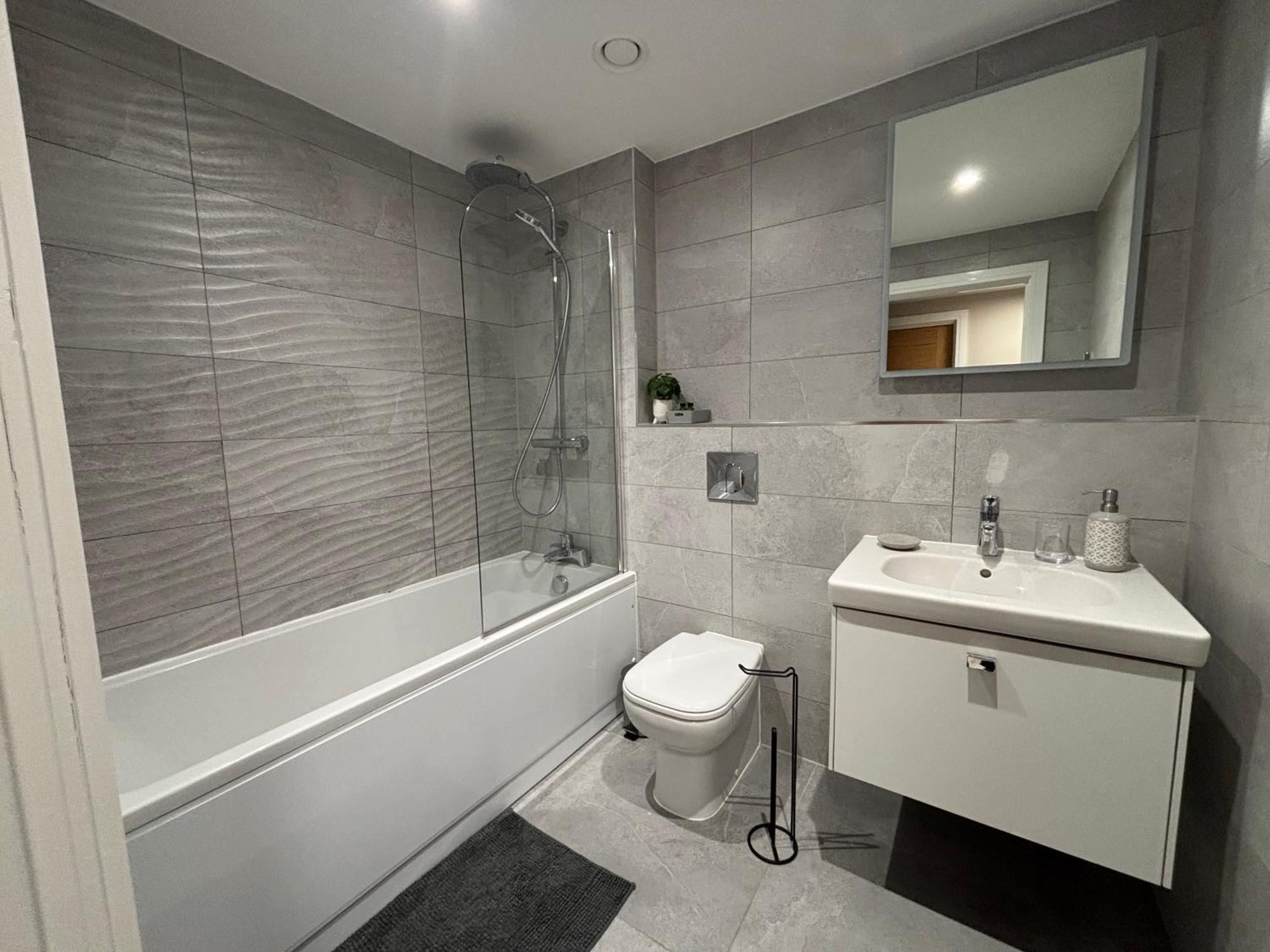 Modern Apartment - Bhx Nec - Free Secure Gated Parking Solihull Kültér fotó